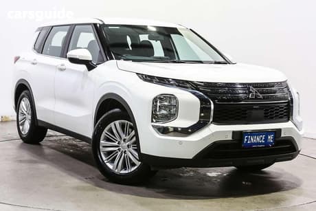 White 2025 Mitsubishi Outlander Wagon Es 5 Seat (2Wd)