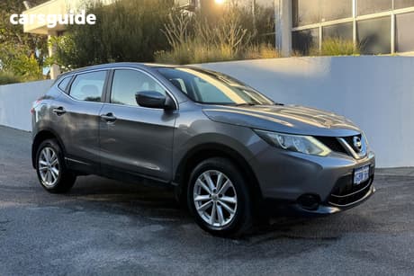 Grey 2016 Nissan Qashqai Wagon St (4X2)