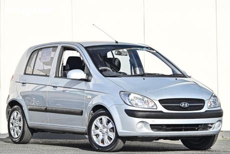 Silver 2010 Hyundai Getz Hatchback S