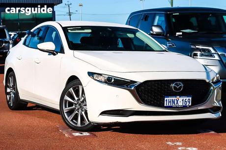 White 2020 Mazda 3 Sedan G20 Evolve