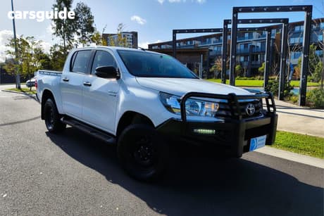 White 2017 Toyota Hilux Dual Cab Utility Sr (4X4)