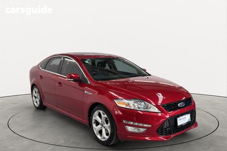 Red 2013 Ford Mondeo Hatchback Titanium