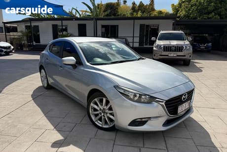 Silver 2017 Mazda 3 Hatchback Sp25