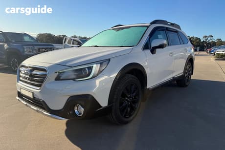 White 2019 Subaru Outback Wagon 3.6R