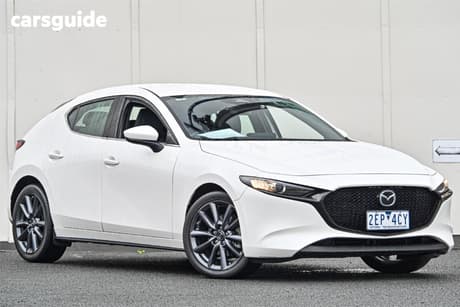 White 2023 Mazda 3 Hatchback G25 Gt