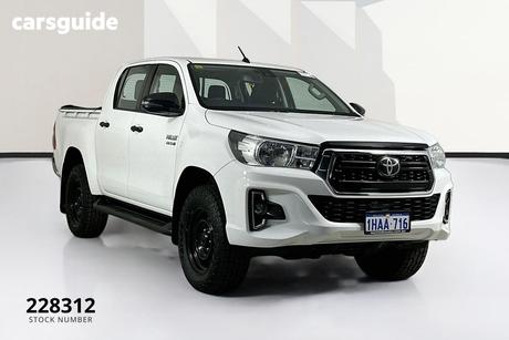 White 2020 Toyota Hilux Double Cab Pick Up Sr Hi-Rider