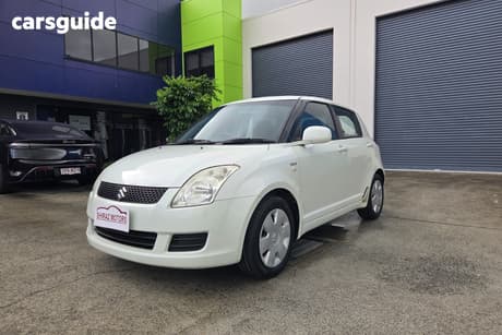 White 2008 Suzuki Swift Hatchback