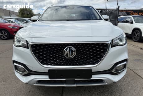 White 2023 MG HS Wagon Vibe