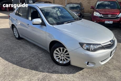 2011 Subaru Impreza Sedan R (Awd)