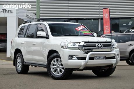 White 2017 Toyota Landcruiser Wagon Vx (4X4)