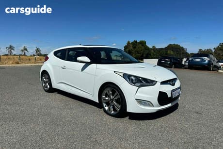 White 2012 Hyundai Veloster Coupe +