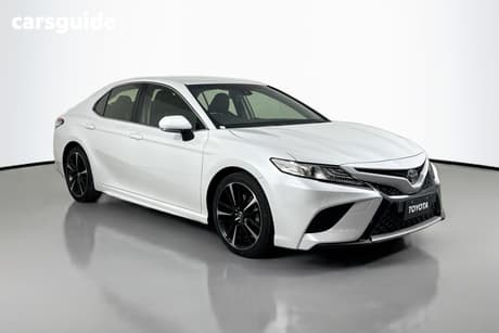 White 2018 Toyota Camry Sedan Sx
