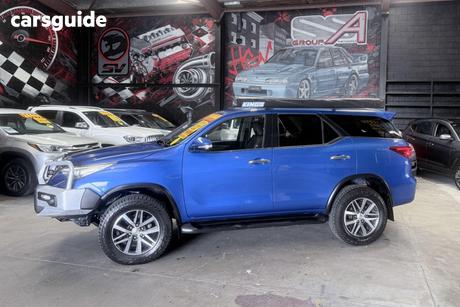 Blue 2015 Toyota Fortuner Wagon Crusade