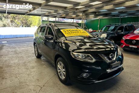 Black 2014 Nissan X-Trail Wagon St-L (4X4)