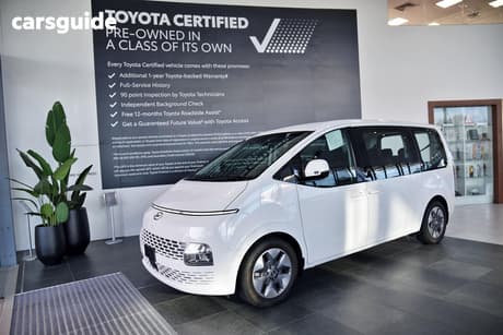 White 2022 Hyundai Staria Wagon