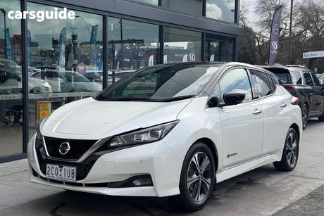 White 2022 Nissan Leaf Hatchback