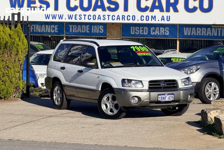 White 2004 Subaru Forester Wagon Xs