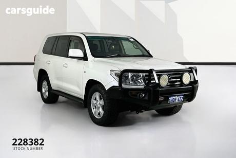 White 2011 Toyota Landcruiser Wagon Sahara (4X4)