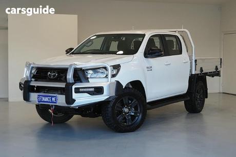 White 2023 Toyota Hilux Double Cab Chassis Sr (4X4)