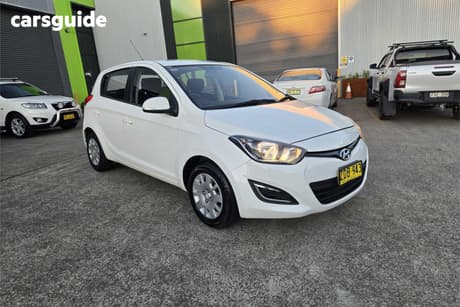 White 2012 Hyundai I20 Hatchback Active