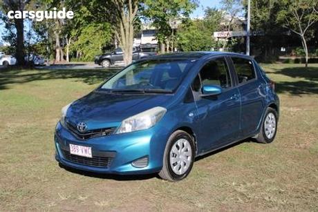 Blue 2013 Toyota Yaris Hatchback Yrs