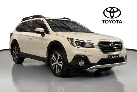 White 2019 Subaru Outback Wagon 2.5I Premium
