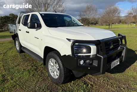 White 2025 Mitsubishi Triton Double Cab Chassis Glx+ (4X4)
