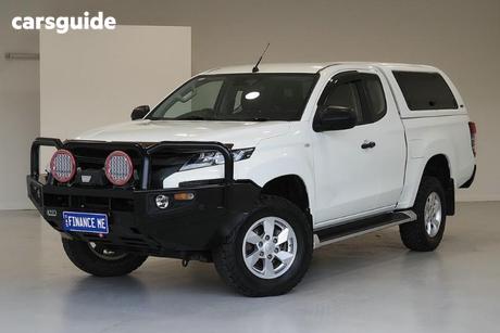 White 2022 Mitsubishi Triton Club Cab Pickup Glx+ (4X4)