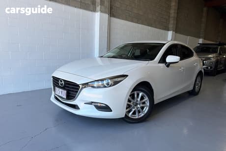 White 2016 Mazda 3 Hatchback Neo