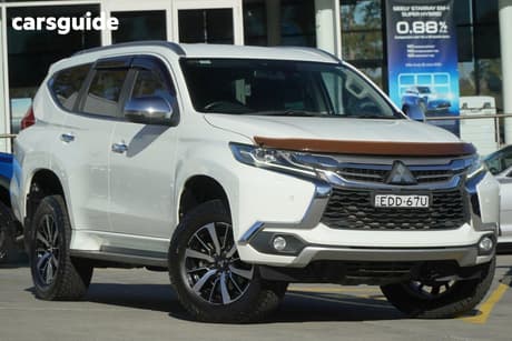 White 2019 Mitsubishi Pajero Sport Wagon Exceed (4X4) 7 Seat