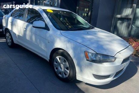 White 2009 Mitsubishi Lancer Sedan Es
