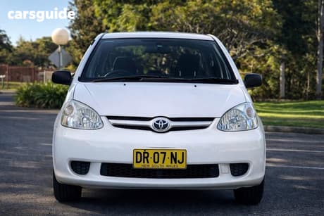 White 2005 Toyota Echo Sedan