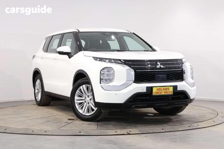White 2023 Mitsubishi Outlander Wagon Es 5 Seat (Awd)