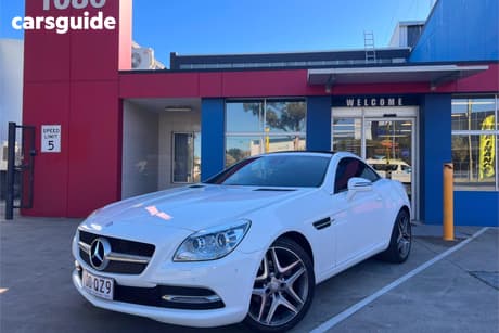 White 2015 Mercedes-Benz SLK200 Convertible 200