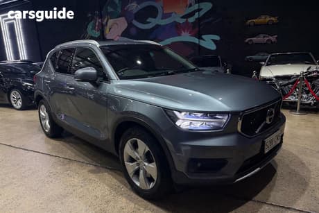 Grey 2018 Volvo XC40 Wagon T4 Momentum