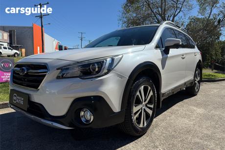 White 2018 Subaru Outback Wagon 2.5I Premium