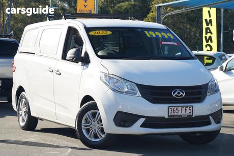 White 2022 LDV G10+ Van Barn Door