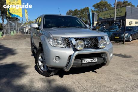 Silver 2011 Nissan Navara Dual Cab Pick-up St (4X4)
