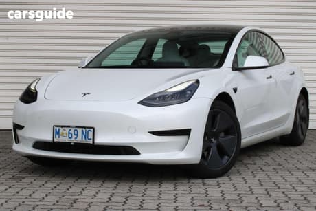 White 2022 Tesla Model 3 Sedan Rear-Wheel Drive