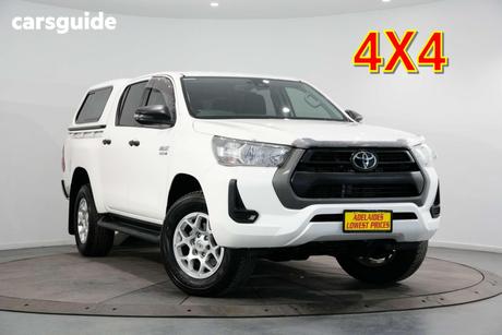 White 2022 Toyota Hilux Double Cab Pick Up Sr (4X4)