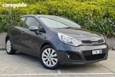 Grey 2012 Kia RIO Hatchback Si