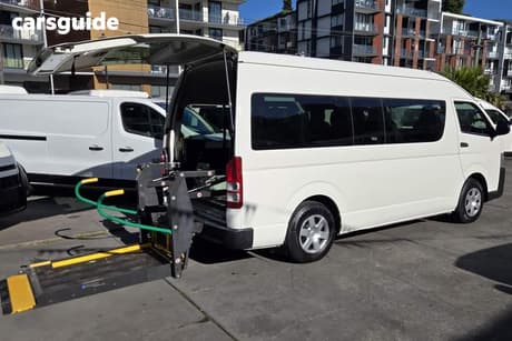 White 2015 Toyota HiAce Bus Commuter