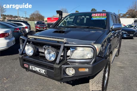 Grey 2010 Toyota Hilux Dual Cab Pick-up Sr5 (4X4)