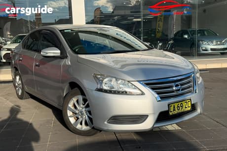 Silver 2014 Nissan Pulsar Sedan St