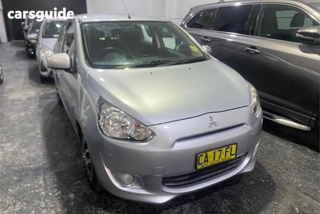 Silver 2014 Mitsubishi Mirage Hatchback Es