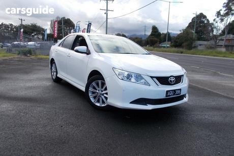 White 2017 Toyota Aurion Sedan At-X