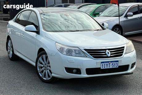 White 2013 Renault Latitude Sedan 3.5 V6 LUXE X43