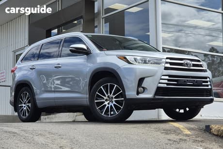 Silver 2017 Toyota Kluger Wagon Grande (4X4)