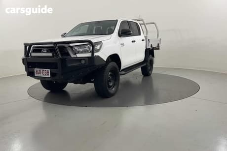 White 2021 Toyota Hilux Double Cab Chassis Sr (4X4)