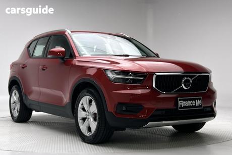 Red 2022 Volvo XC40 Wagon T4 Momentum (Fwd)